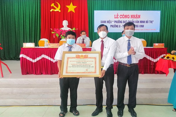 Thành phố Trà Vinh tổ chức Lễ công nhận Phường 8 đạt danh hiệu Phường văn minh đô thị 