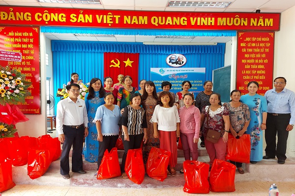 Họp mặt kỷ niệm 92 năm Ngày thành lập Hội LHPN Việt Nam 20/10 gắn Tổng kết hoạt động Hội phụ nữ năm 2022 và Tổ chức tọa đàm Chuyên đề “Chung tay xóa bỏ bạo lực đối với phụ nữ và trẻ em gái” 
