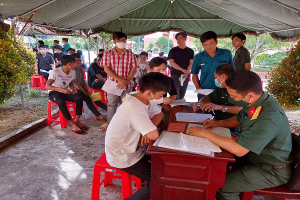 Hội đồng nghĩa vụ quân sự Thành phố Trà Vinh tổ chức khám tuyển sức khoẻ nghĩa vụ quân sự năm 2023