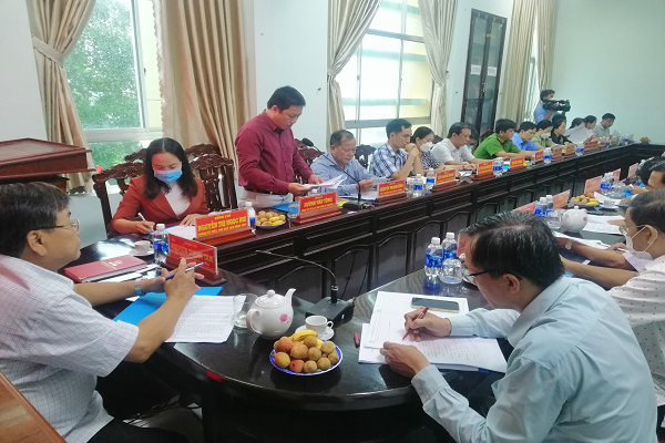 Đoàn công tác Thành uỷ Trà Vinh kiểm tra tình hình thực hiện Nghị quyết về phát triển kinh tế-xã hội những tháng đầu năm tại Đảng bộ phường 5