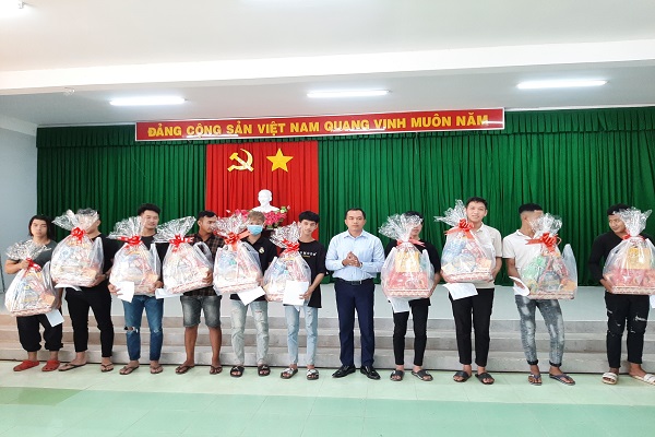Thành phố Trà Vinh: trao lệnh gọi 144 công dân nhập ngũ năm 2023