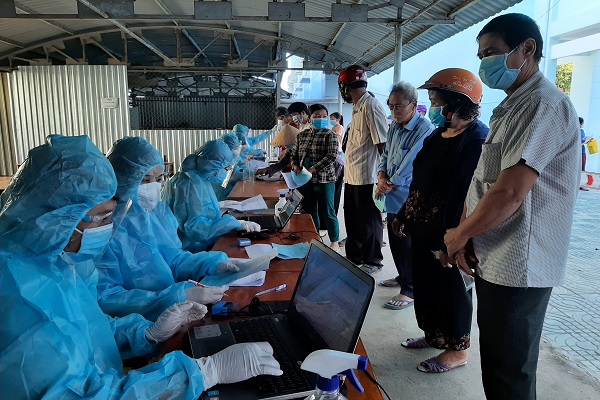 Thành phố Trà Vinh tổ chức tiêm vắc-xin phòng Covid-19 đợt 29, mũi 2 cho người dân sinh sống trên địa bàn thành phố