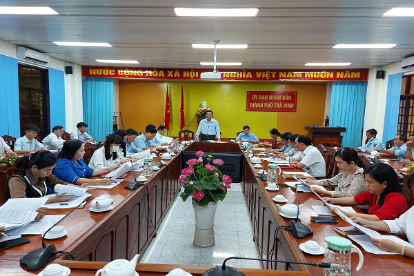 Ủy ban nhân dân Thành phố Trà Vinh tổ chức hội nghị triển khai kế hoạch chỉnh trang đô thị, vệ sinh môi trường dịp tết Nguyên đán năm 2023 trên địa bàn 